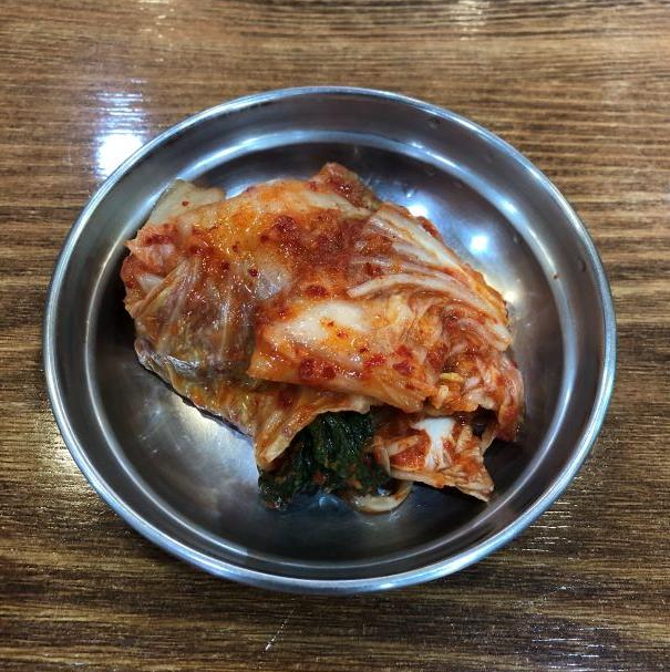 홍두깨손칼국수-김치