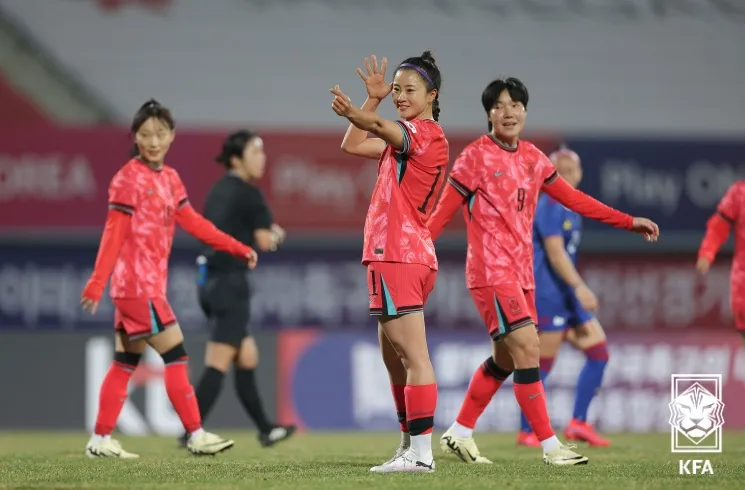 여자 축구 최유리