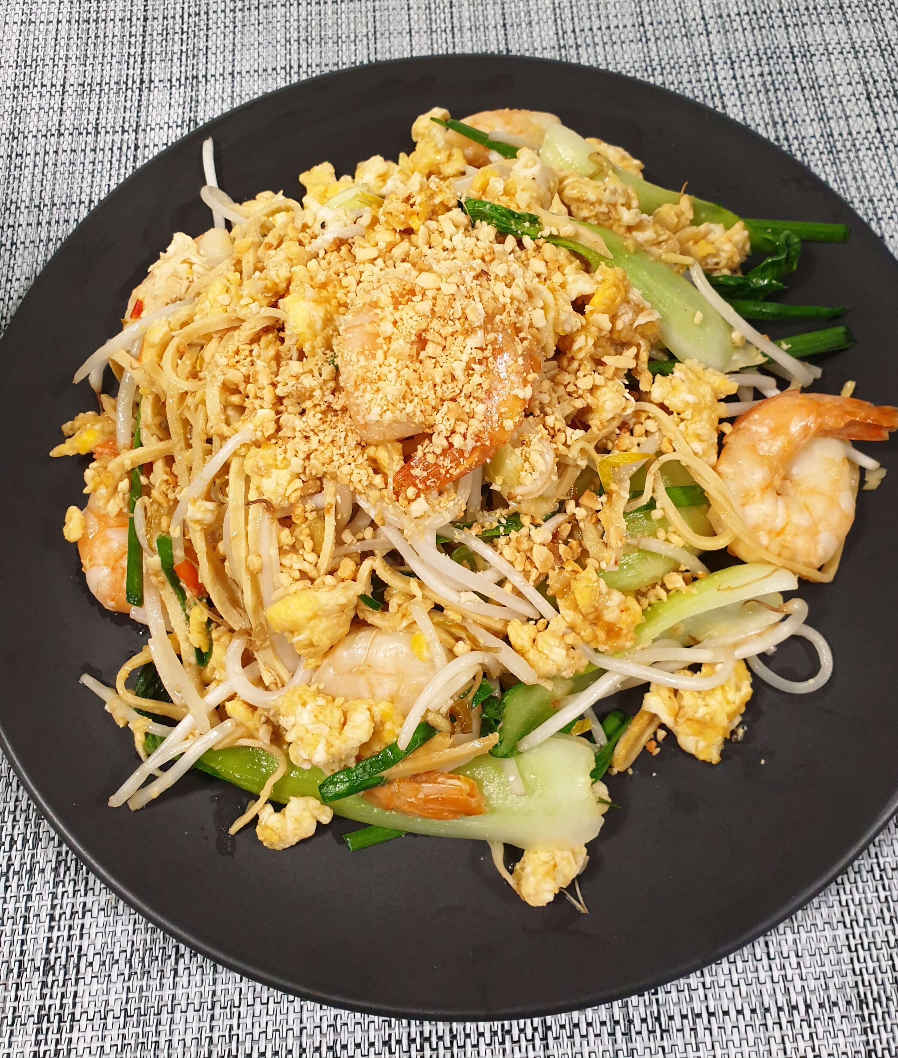  재료 듬뿍 넣고 맛있고 쉽게 팟타이 만들기