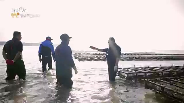 [190회] 다큐온 - KBS지역의 부활 1부 - 햇빛, 평생 연금을 주다] 지방 소멸이 가속화되고 있는 지금 한 지자체에서 실시.ts_20230328_203933.745.jpg