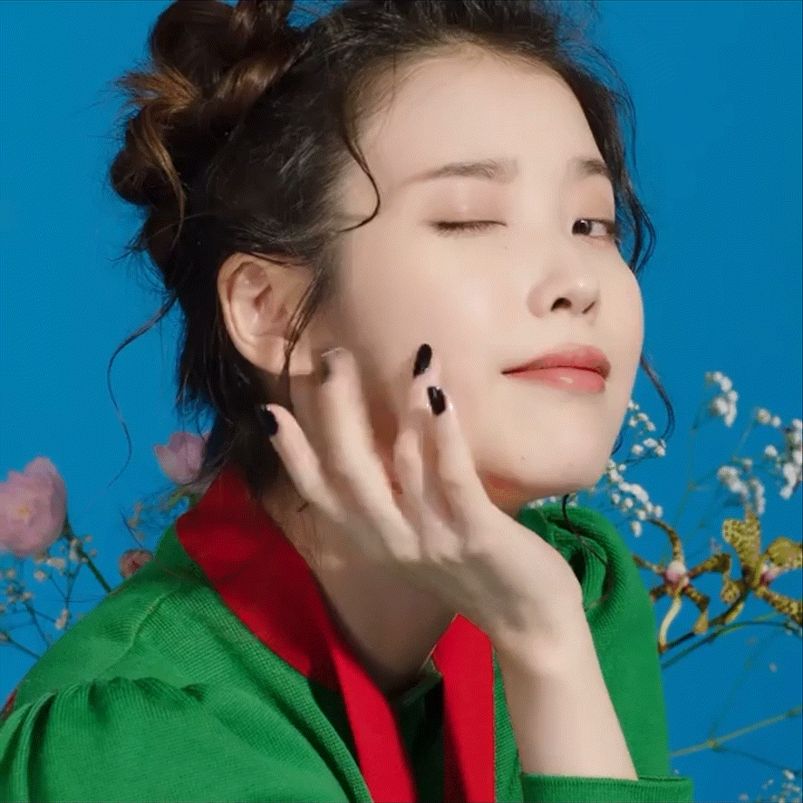 보그 아이유의 뷰티 화보 'Phenomenon'