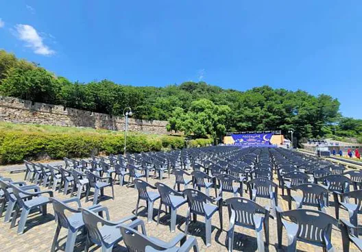 진남문