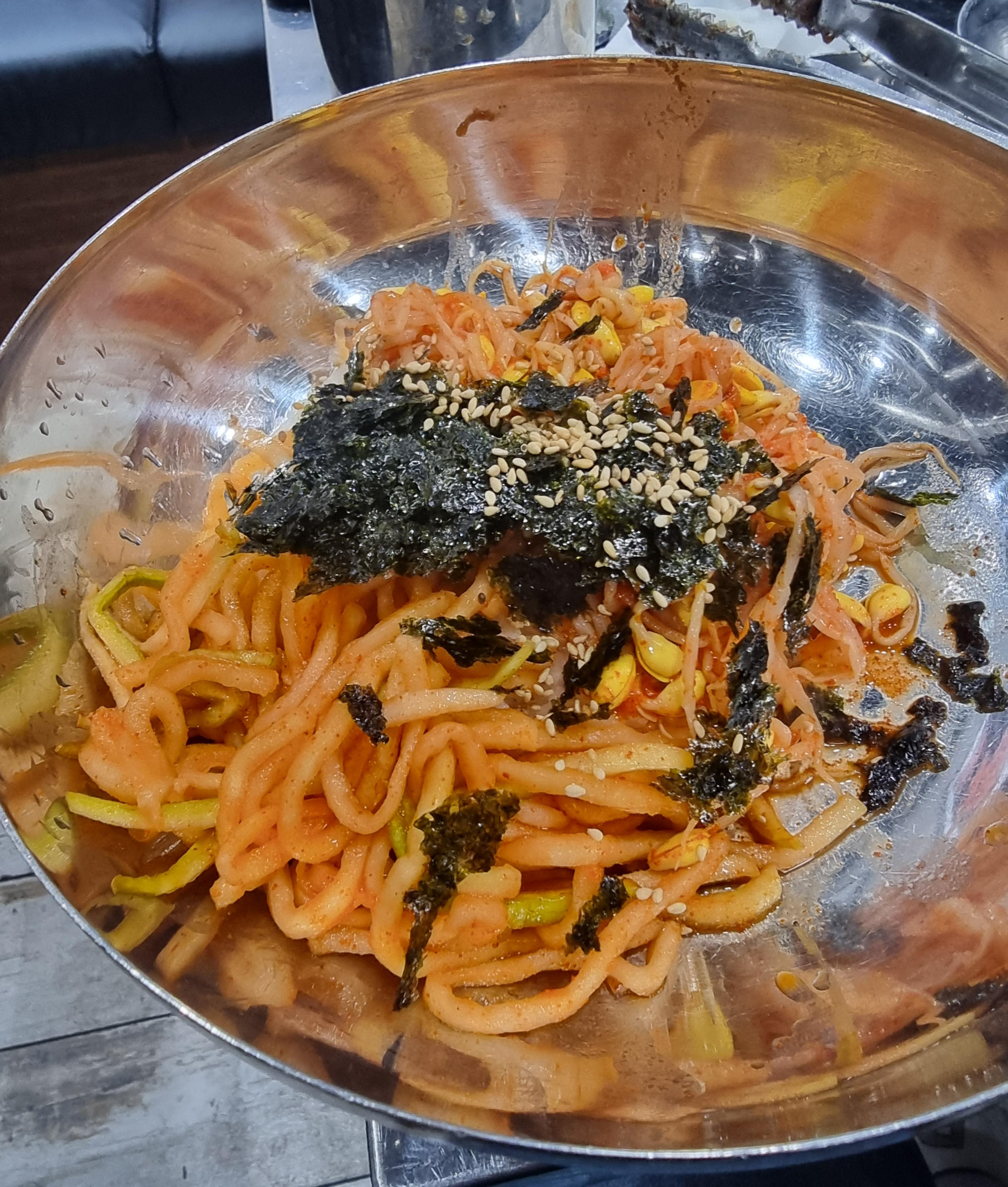 동용캔구이 비빔공밥