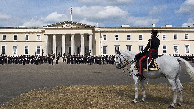 한국 육사 생도 영 샌드허스트 왕립사관학교 첫 졸업...처칠 등 배출한 명문 군사학교 VIDEO: Royal Military Academy Sandhurst