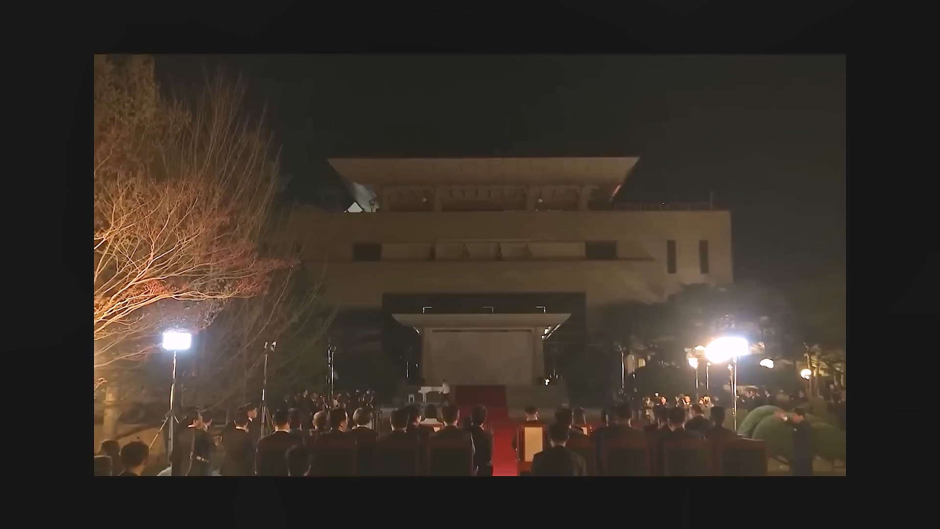 탁현민 더 쇼.mp4_20241208_165448.740.jpg