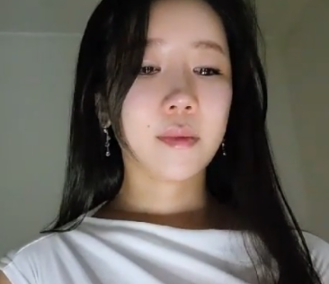  BJ 메텔, Maetel의 사망 소식, 사후 예약 업로드 된 마지막 팬을 위해 띄운 영상과 내용, 극한의 감동 노동 BJ, 유튜버, 마사지 여신, 섹시 어그로, 조울증, 정신과 약, 따뜻한 나라, 사이버 태러까지