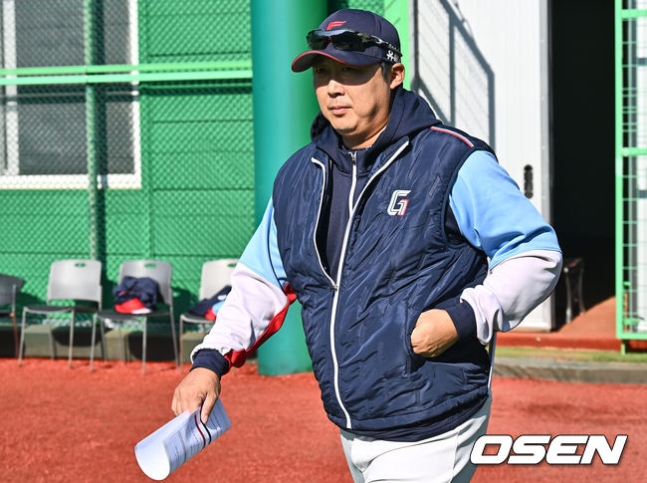  롯데 프런트의 역량 강화, 배영수 2군총괄의 배치와 일본 지바롯데 연수 프로젝트