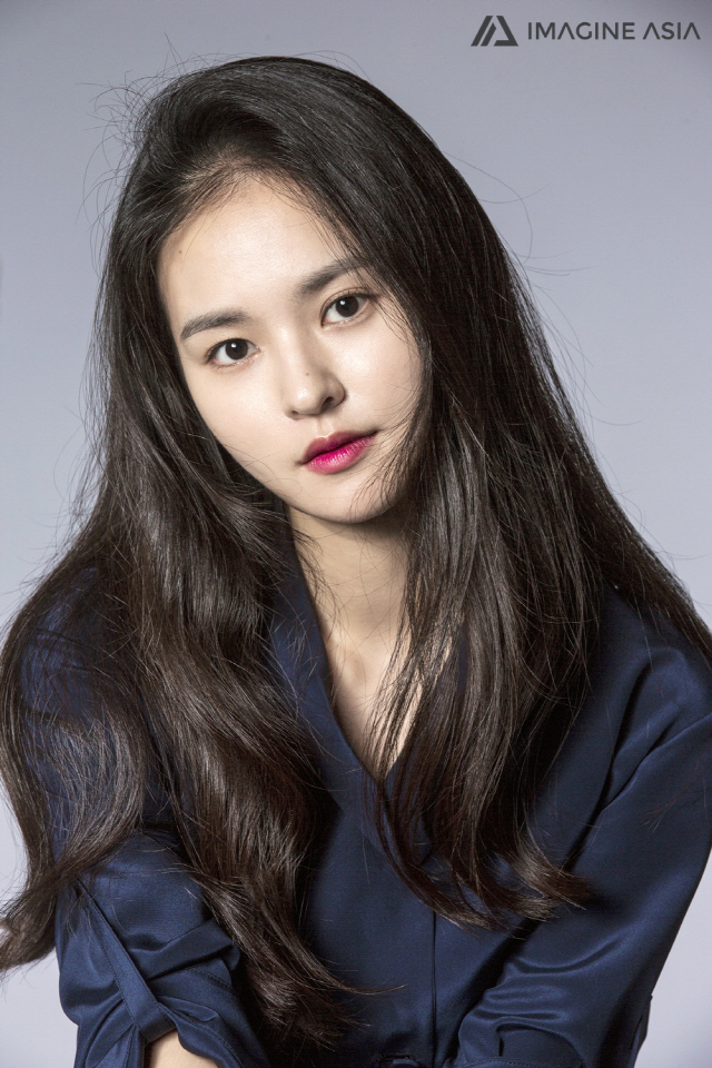 김윤혜 나이 프로필 키 화보 인스타 빈센조 다리 과거 모델 근황 드라마 영화