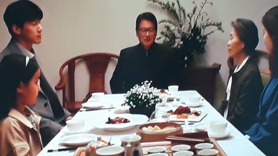 침입자(2019) 미스터리 공포 스릴러 한국영화 102분 감독 송원평 출연 송지효 김무열 예수정 최상훈 서희정 2
