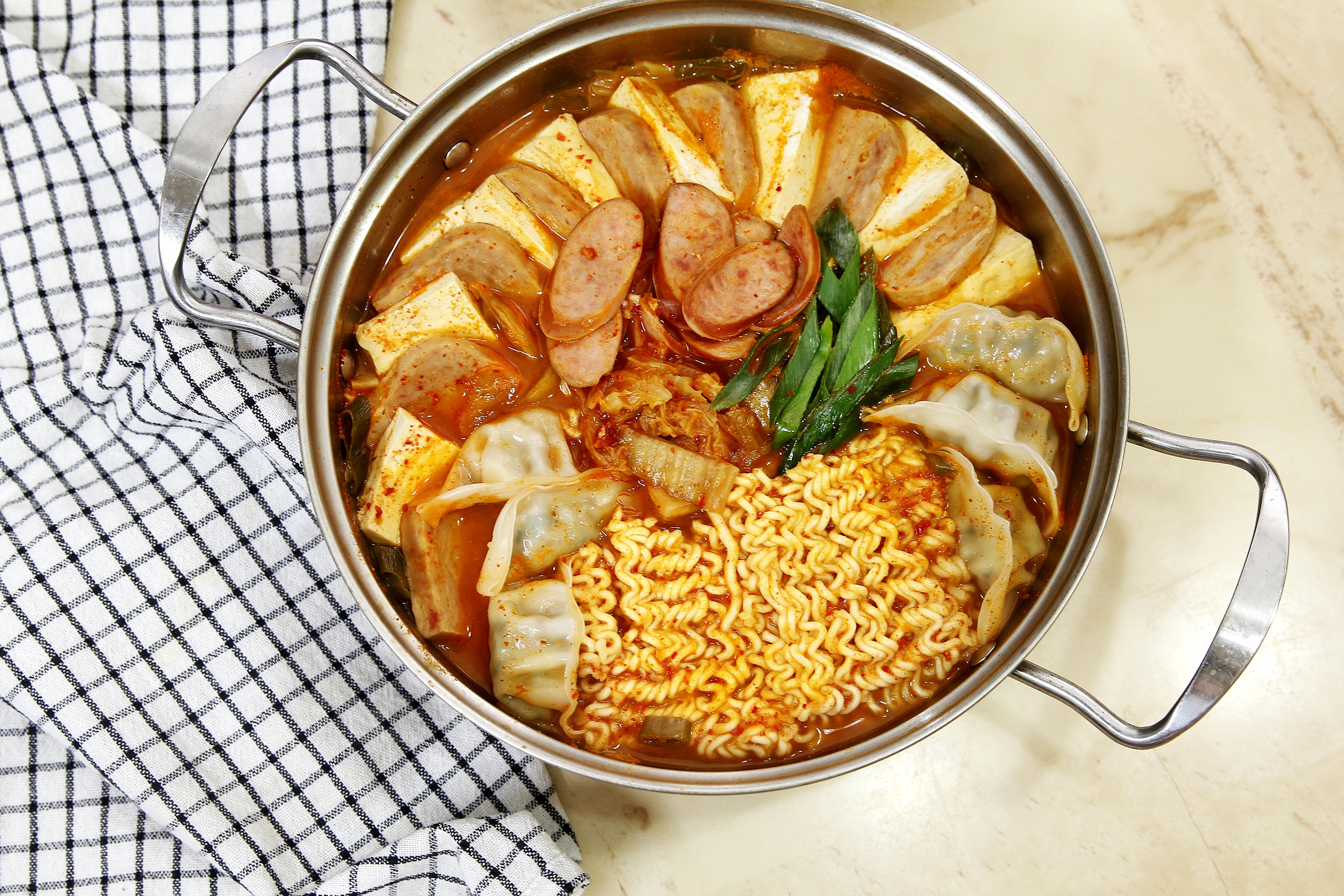 부대찌개