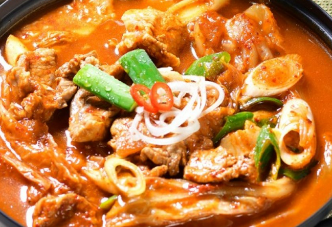  돼지고기김치찌개, 집에서 맛있게 만드는 비법 공개!