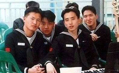 해군이 앞머리를 기르는 이유