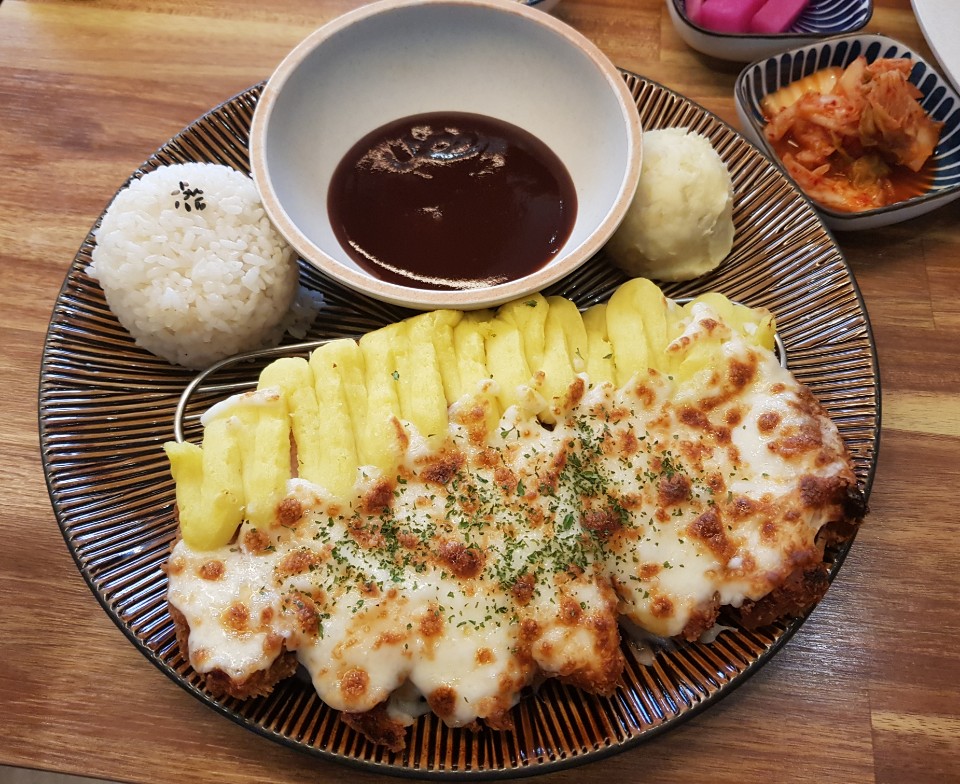  원주 혁신도시/ 앗, 나만 몰랐던 돈까스 맛집 ?! 미돈미가