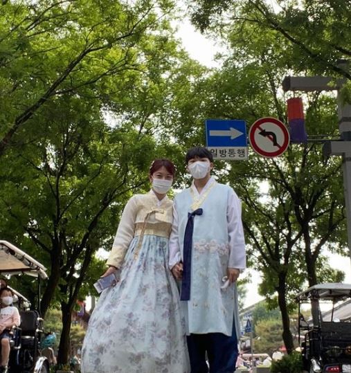  최고기 여자친구 공개 우리이혼했어요 작가?