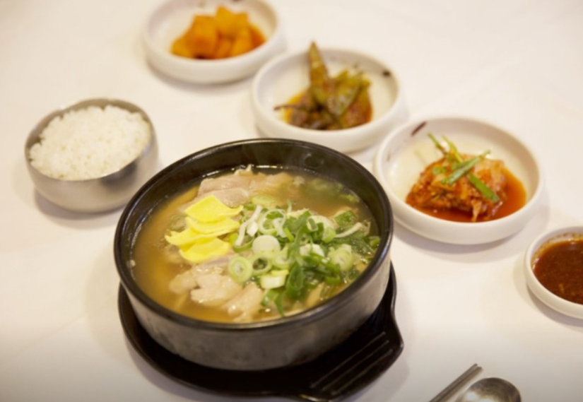  닭곰탕: 간단하면서도 영양가 높은 한 그릇