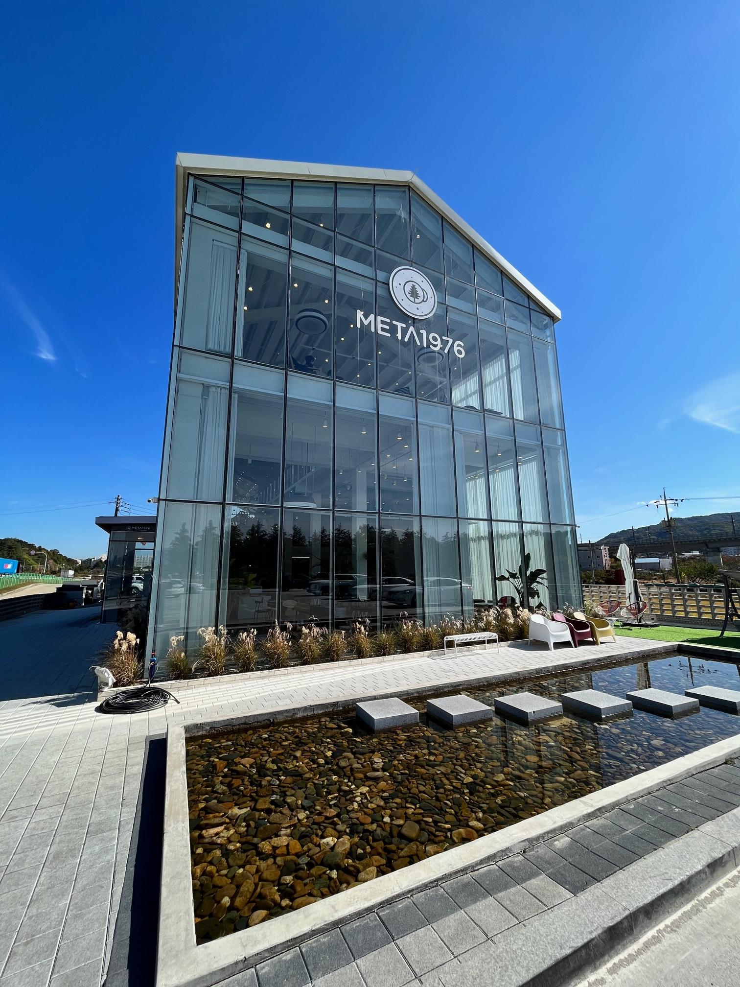 김천의 메타1976 전경입니다