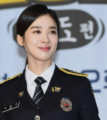  이청아 프로필 :: 데뷔 계약만료 결별 킹스랜드