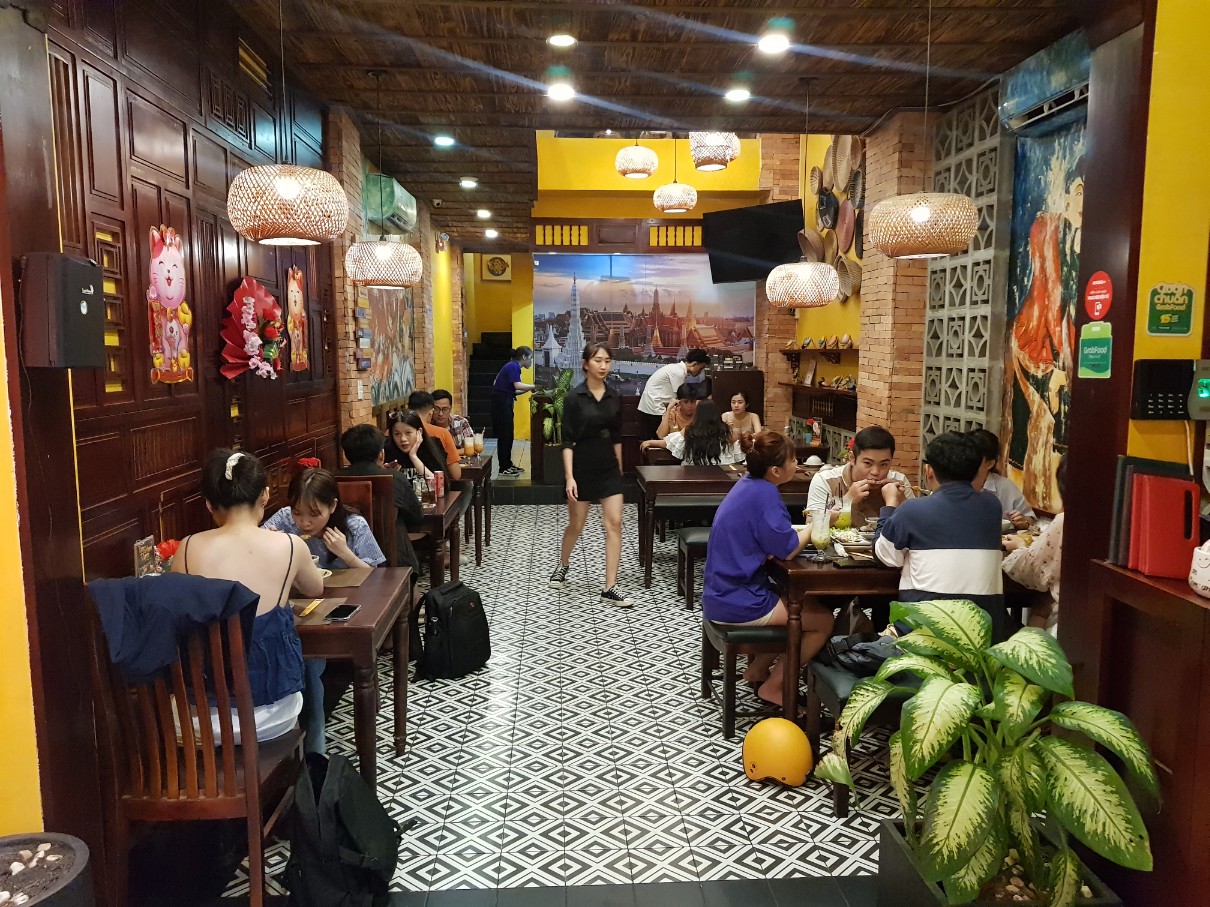 호치민 1군 태국 음식 전문점 Happy Thai - 식당 분위기