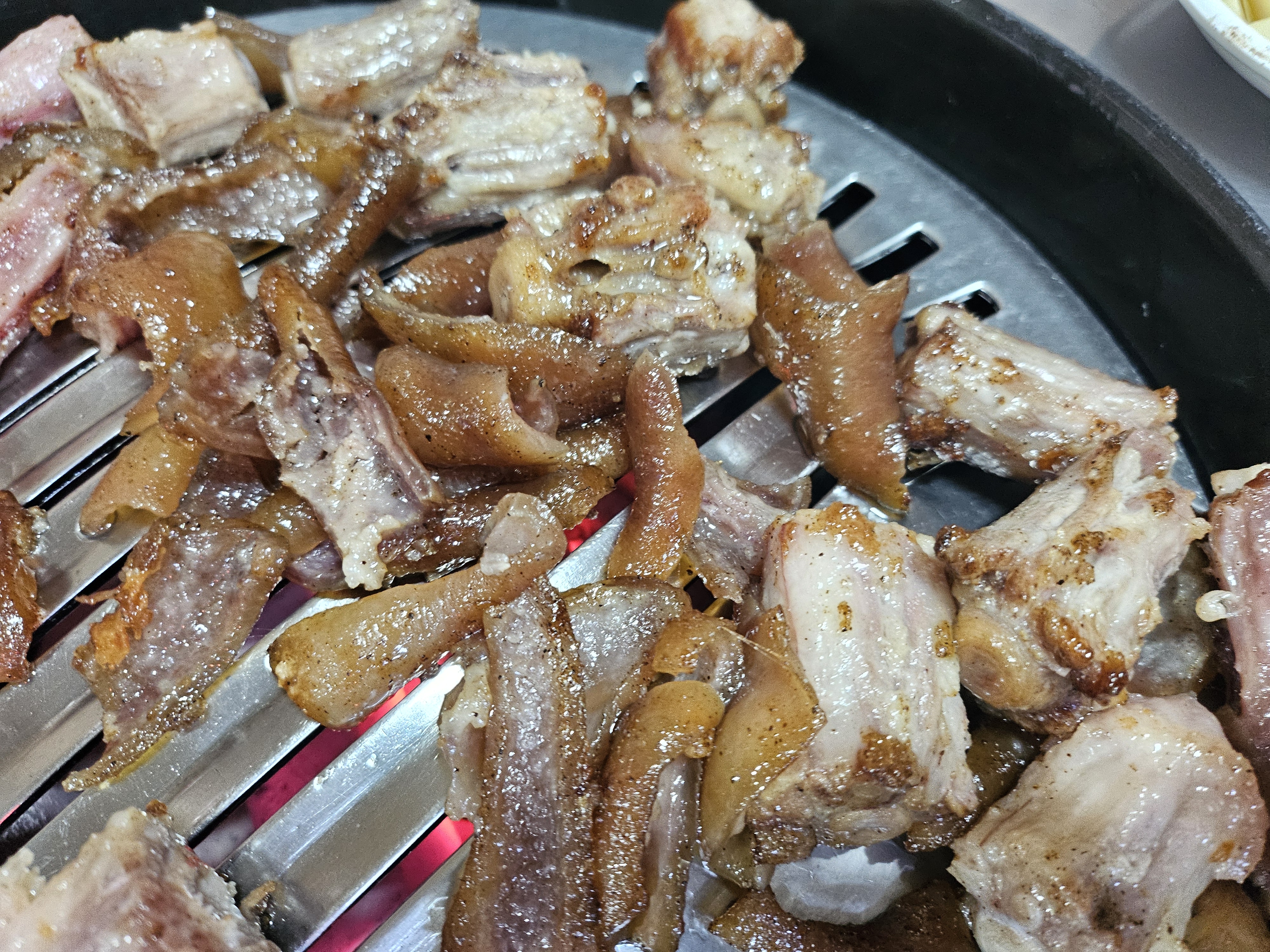 굴다리돼지갈비 이미지