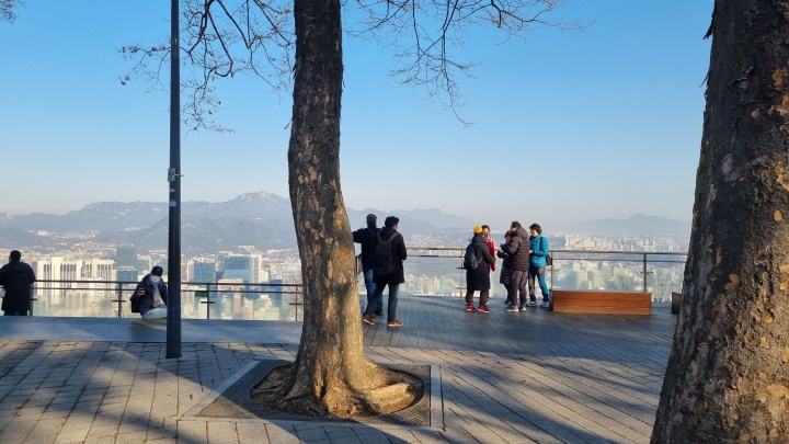 남산 정상의 조망지