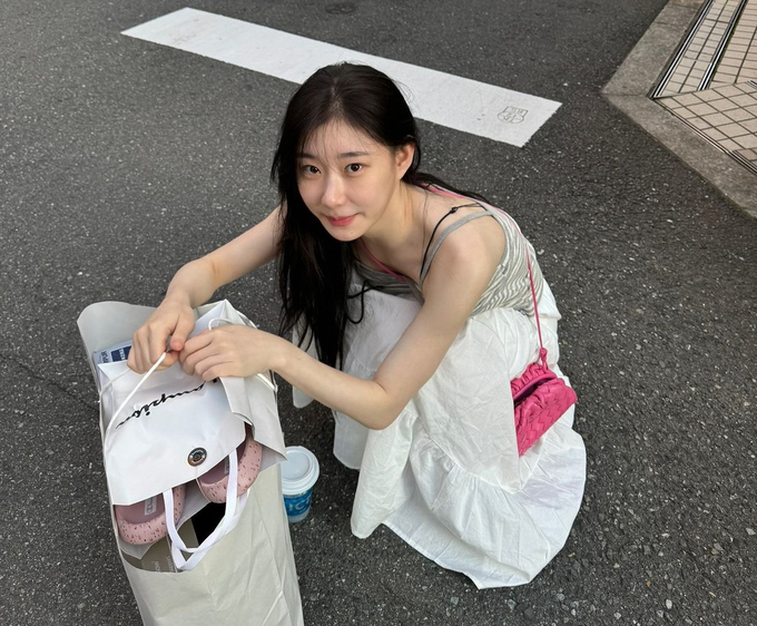 있지 채령 사복
