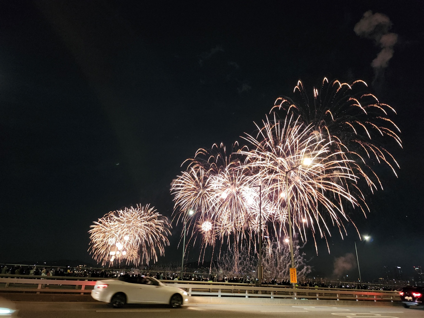  [2022 서울세계불꽃축제] 마포대교에서 바라본 한강 불꽃축제!