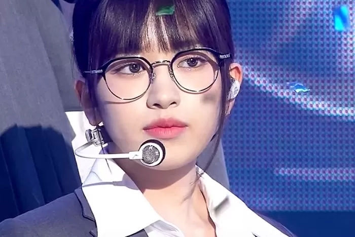 '완벽한 오피스룩' 아이브 멤버 안유진, 남자들이 좋아하는 매력 다 끌어모은 자태