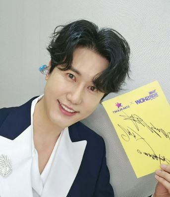 가수 신성