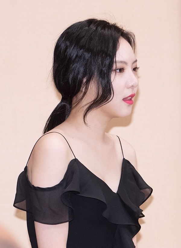  간택에서 중전 역할을 소화한 신인 여배우 이열음