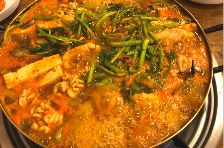 끓는-생태찌개