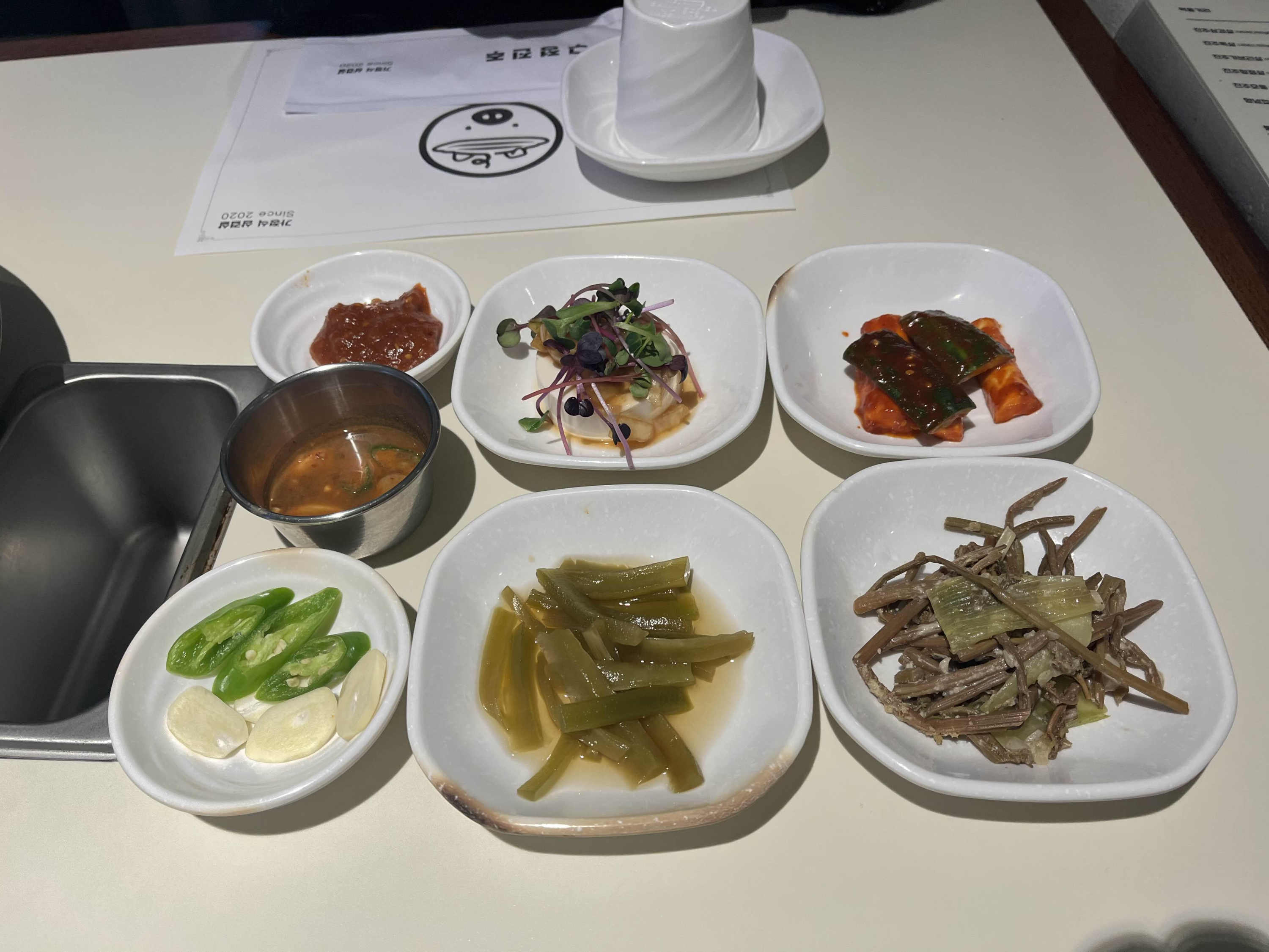 밑반찬 사진입니다