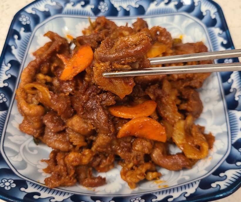 완성된 바싹 돼지고기 고추장 불고기 사진