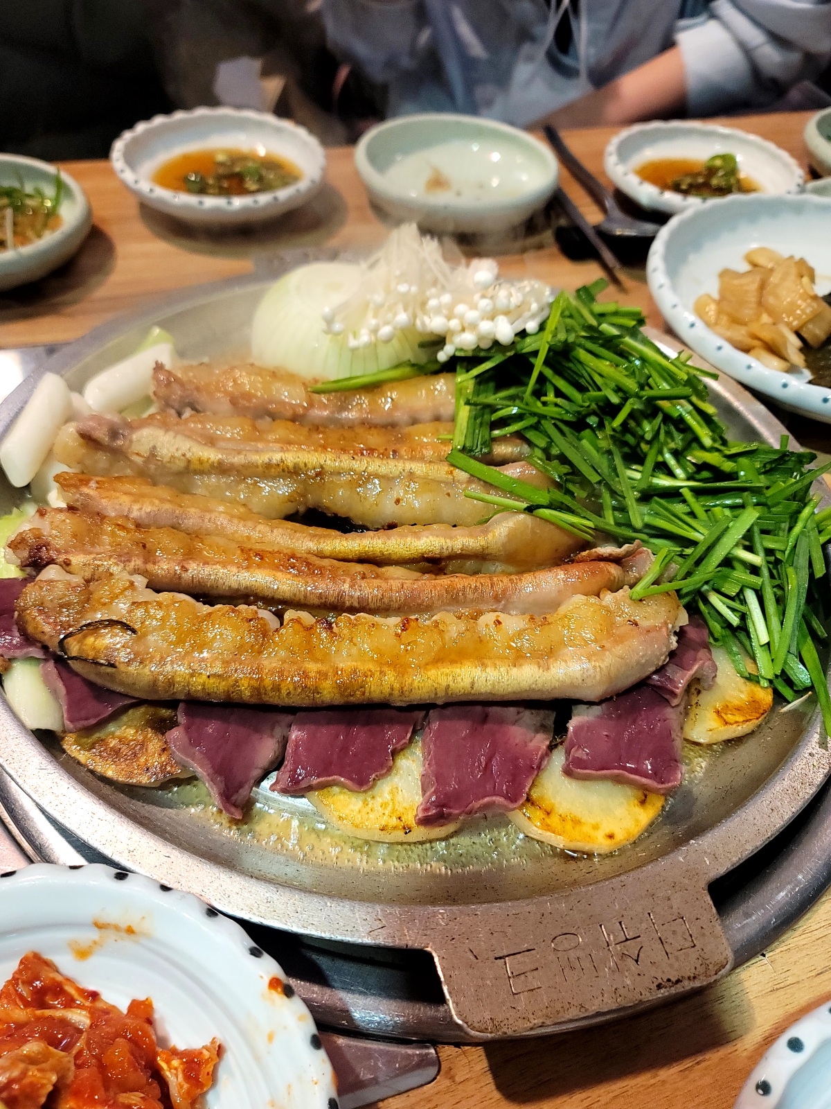  오랫동안 한자리를 지키고 있는 송도 토박이 곱창 윤곱창!