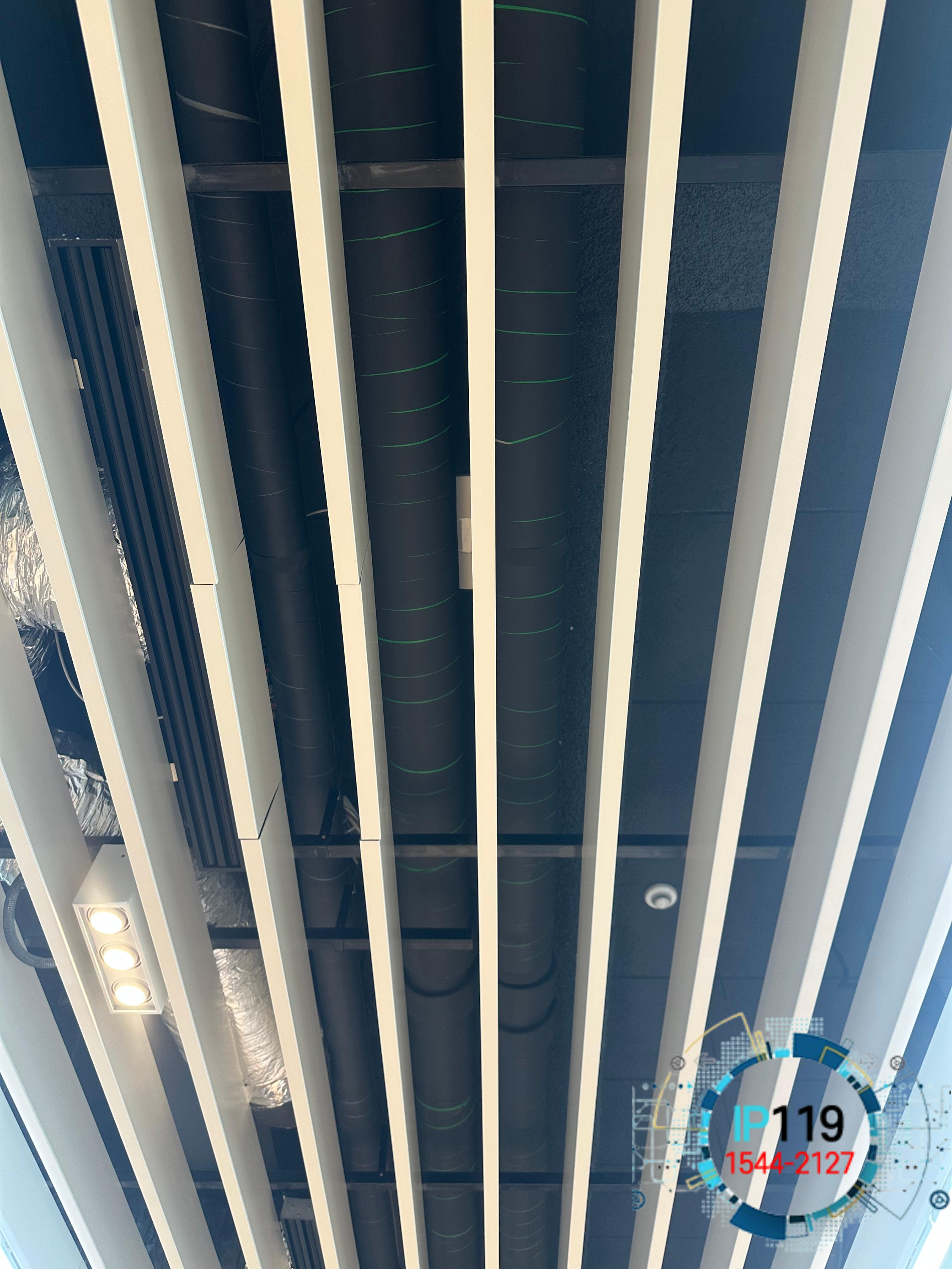 강동구 협회 사무실 천장 케이블 포설로 깔끔하고 안정적인 네트워크 구축 사례