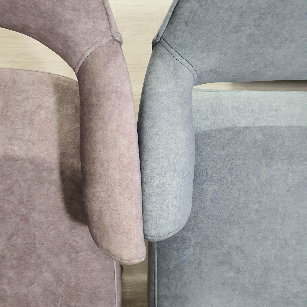도모디자인 프레이 의자 소프트베이지와 소프트블루 색상