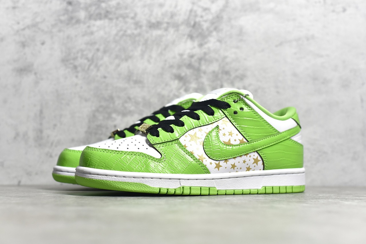  [NIKE x SUPREME] PK 나이키 X 슈프림 SB 덩크 로우 민 그린 MEAN GREEN DH3228-101