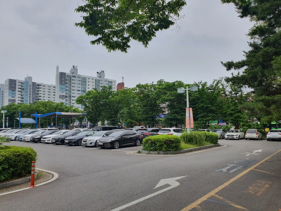 나는 인천에 있는 무료 코로나19 테스트 센터 아트센터에 있다. 13