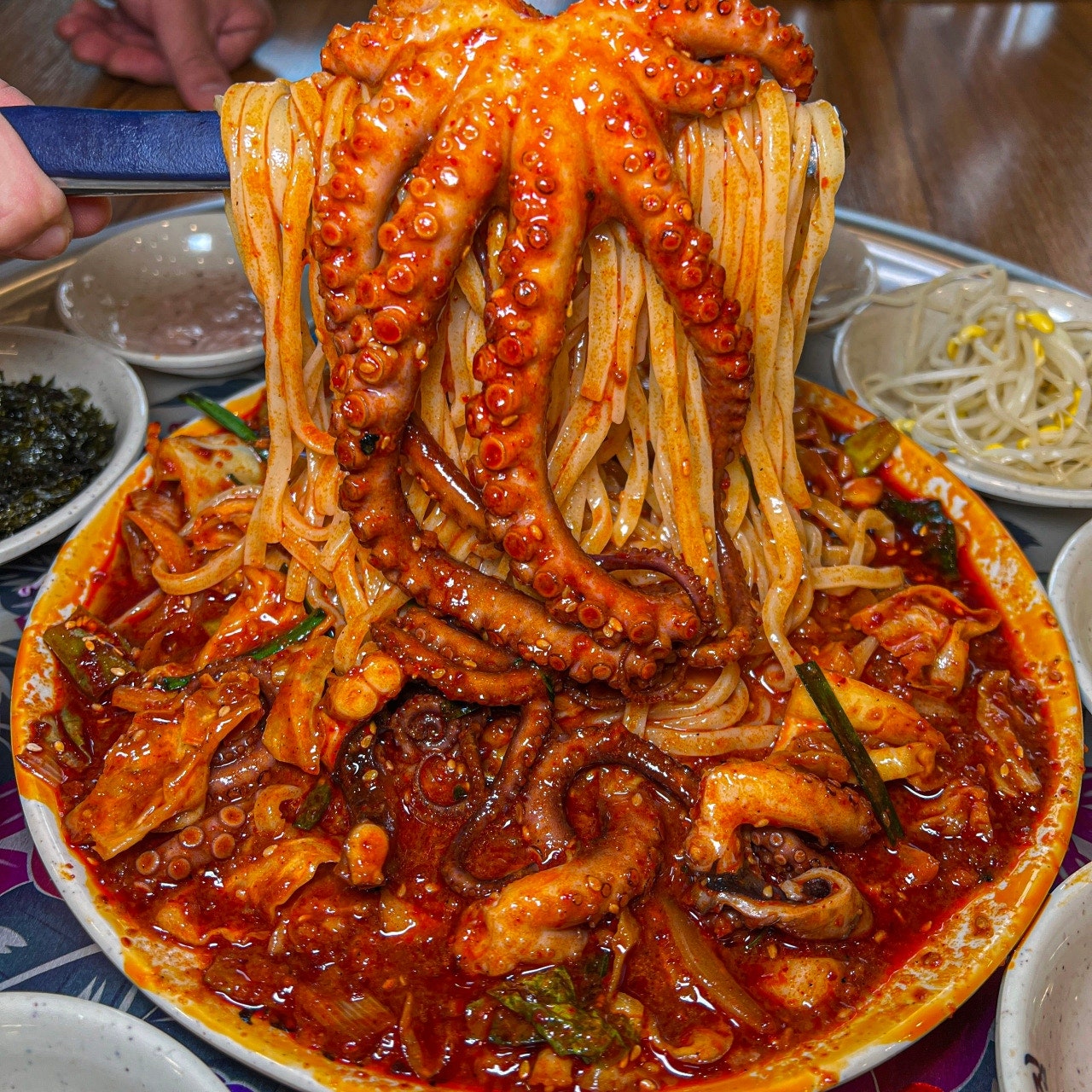 황소숯불뒷고기 이미지