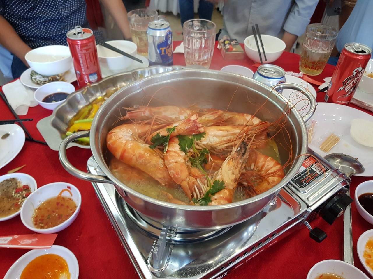 베트남 로컬 예식장 - 코스 요리(타이거 새우찜)