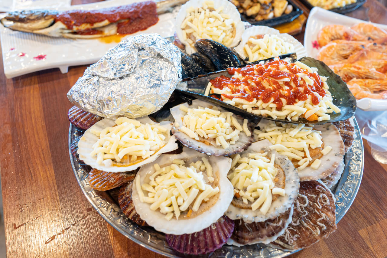 오늘N 2514회 착한 가격의 비밀 인천 영종도 점심특선 회덮밥 정식 물회특선 맛집 조개구이 영종섬