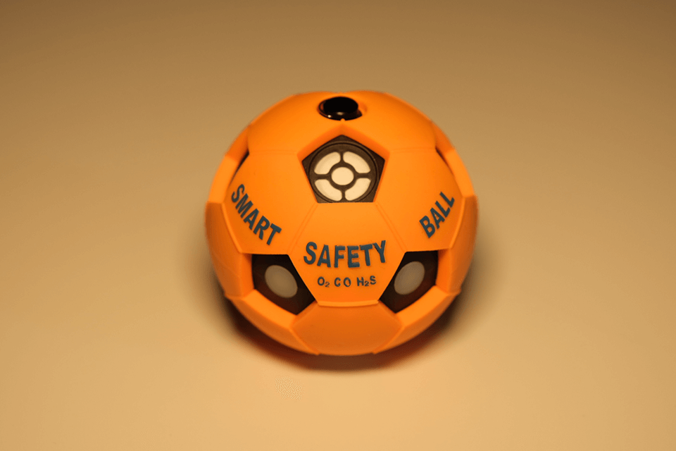  포스코가 세계 최초로 개발한 ‘스마트 세이프티 볼(Smart Safety Ball)?'...과연 무엇일까?