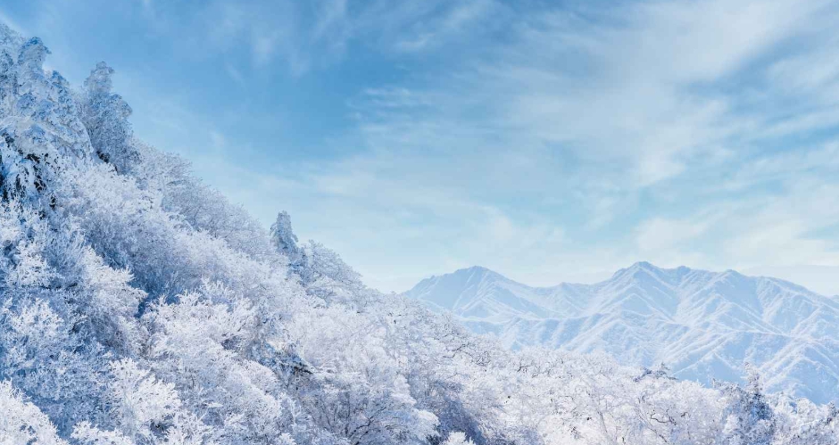 설경이 아름다운 겨울산 추천 및 겨울 산행 필수 준비물