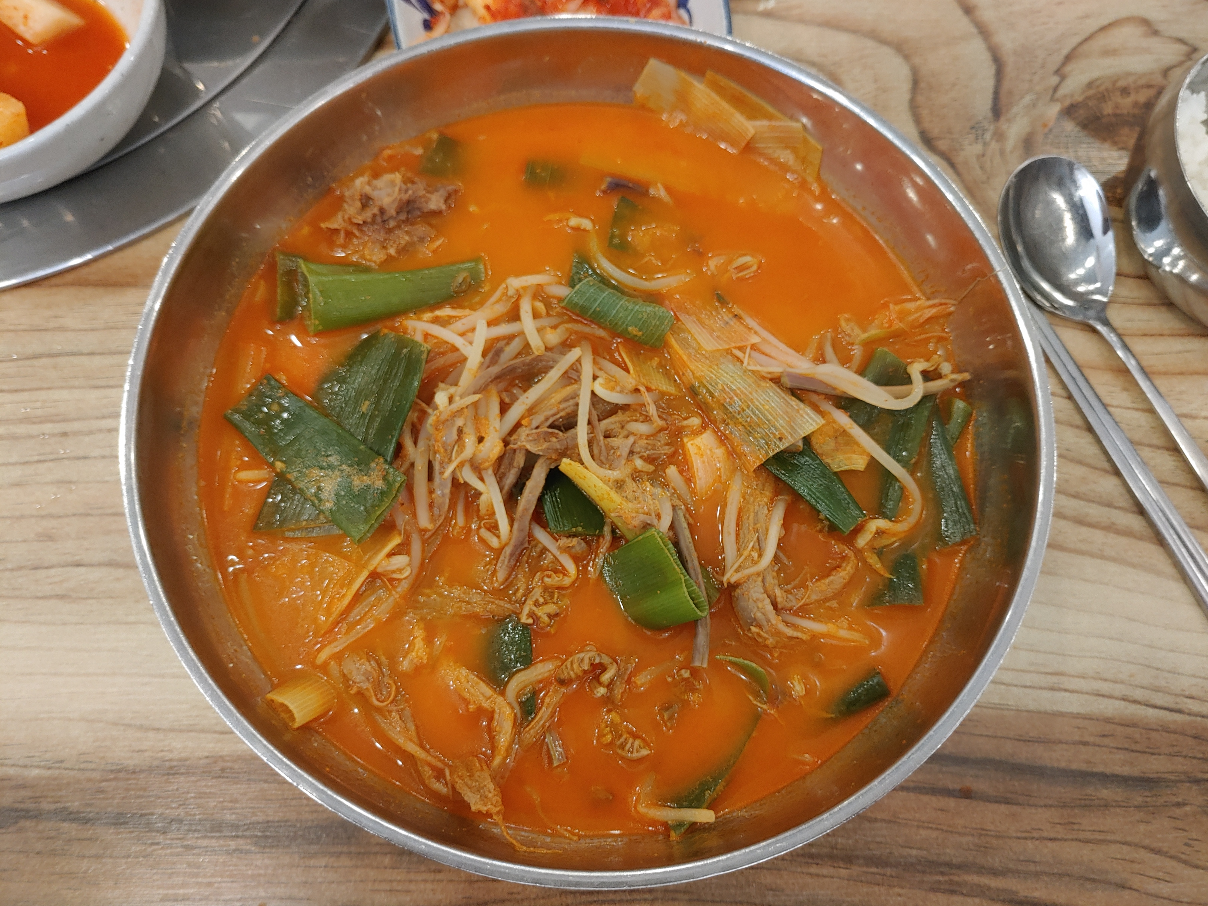  신포시장 장터육개장 뜨끈한 전통 육개장 한그릇 맛집후기