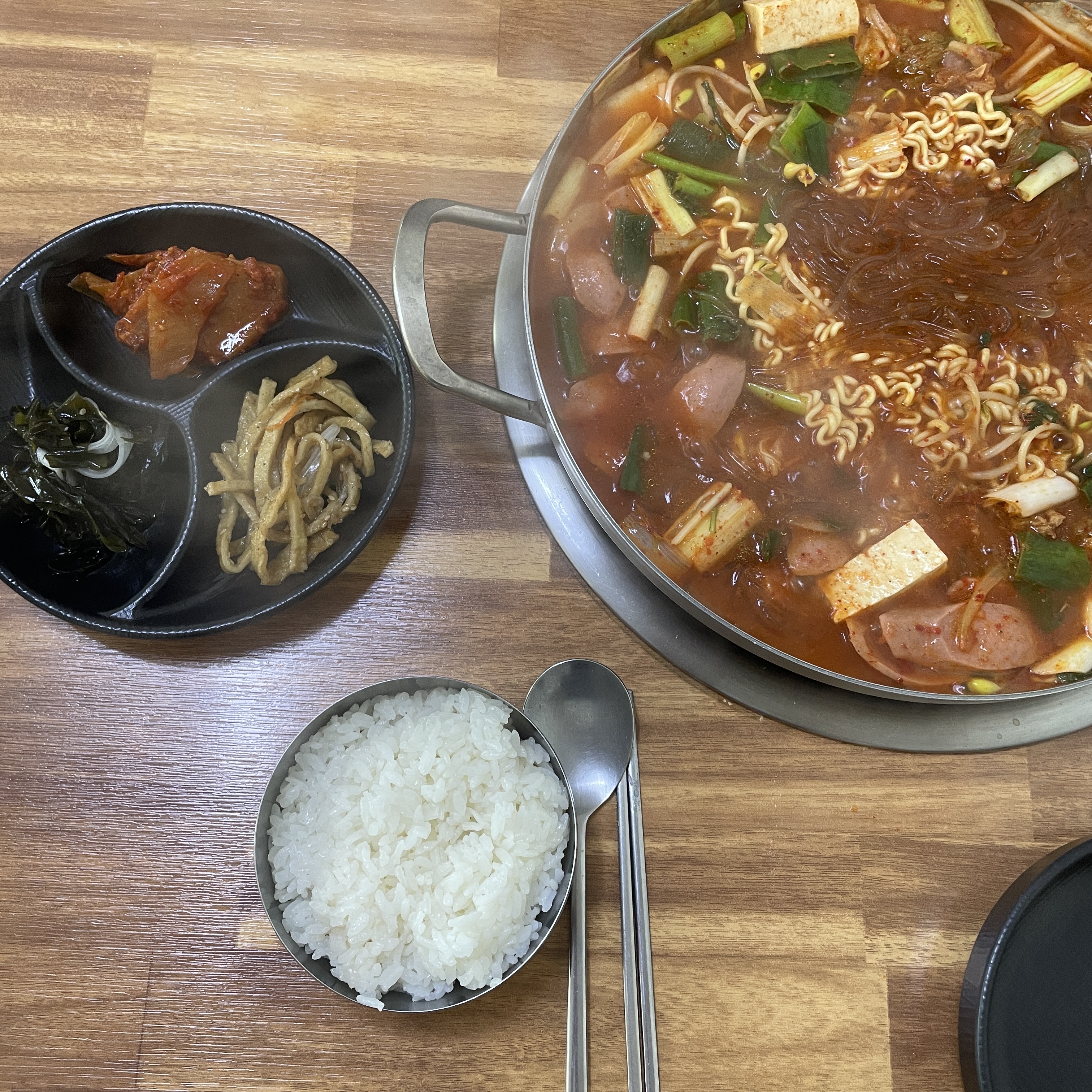 Hamjibudaejjigae (함지부대찌개) 1