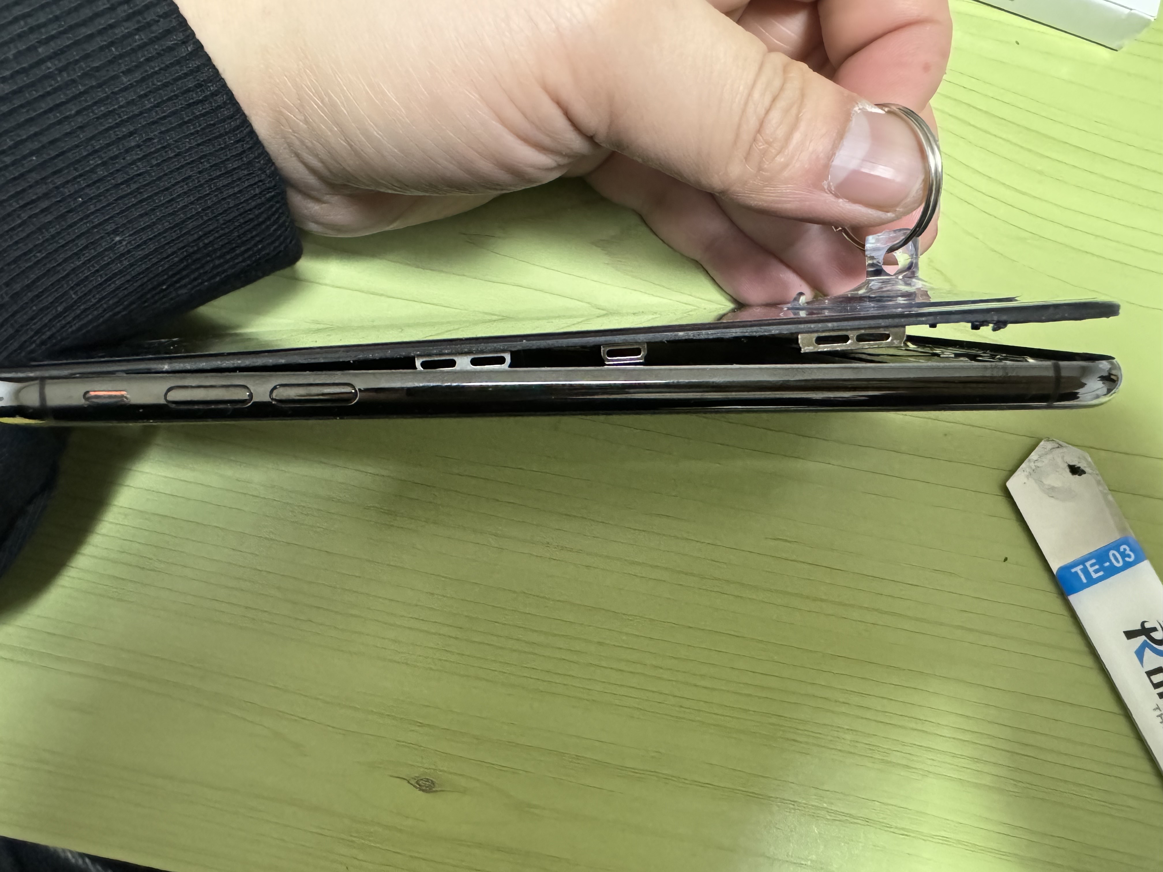 아이폰 Xs Max 액정 분해