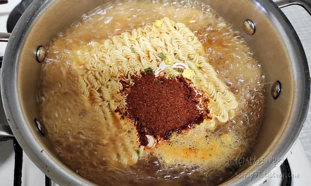 조리과정 끓이는 모습