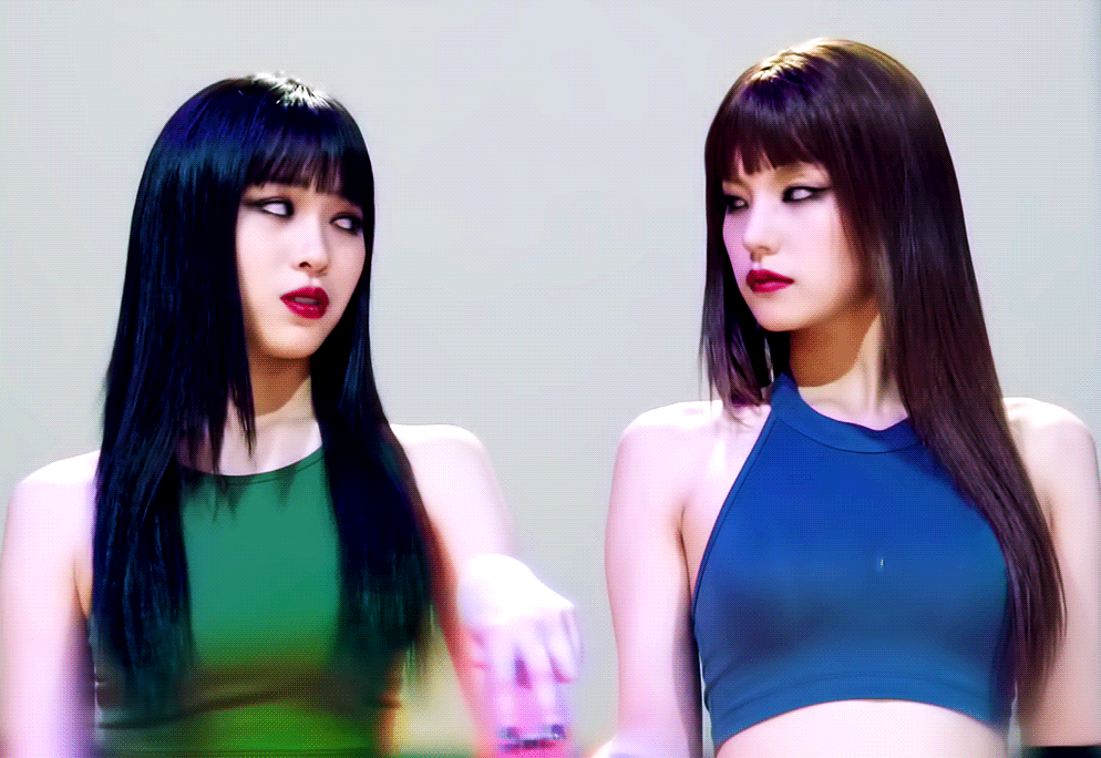  ITZY 예지 류진 쌍둥이 컨셉 안무 움짤