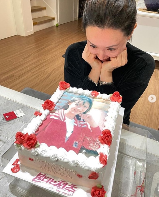  이상아, '50세' 생파 현장…"얼굴에 칼 대니 기분 묘해"