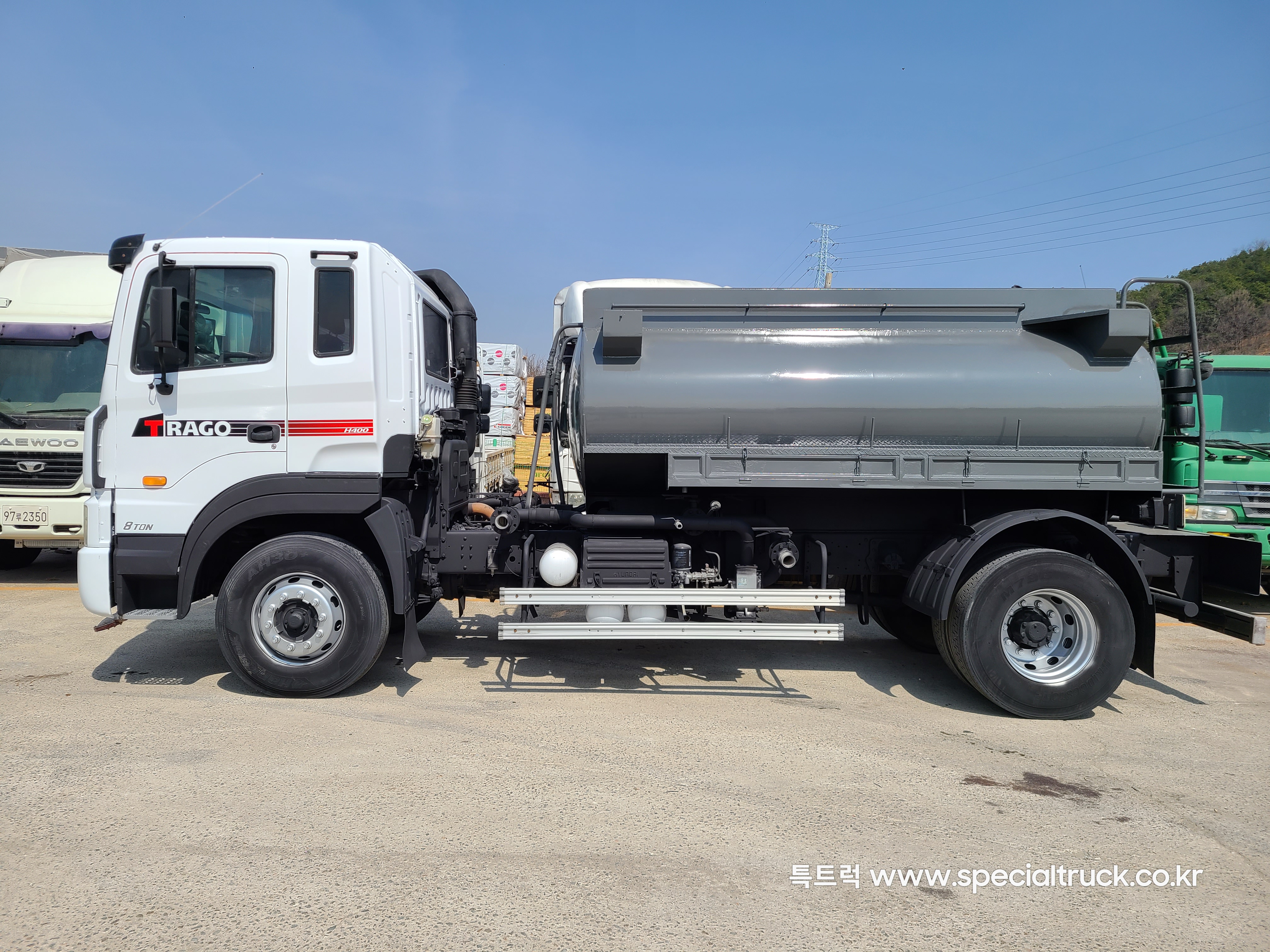  현대 트라고 8톤고압살수차07년10월 08각자92,000km특트럭www.specialtruck.co.kr