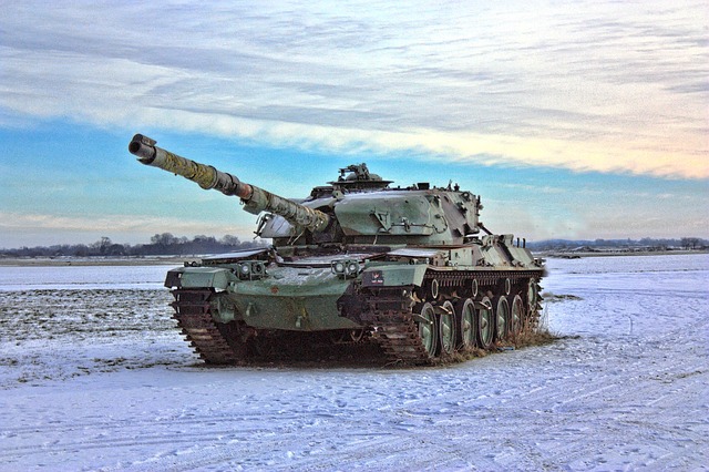 탱크가-지나가는-겨울-허화벌판